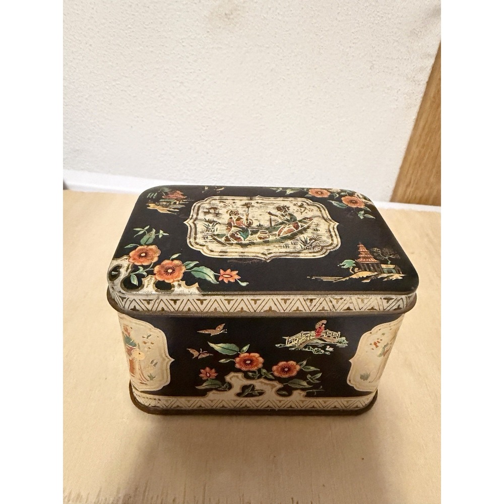 Royal Kerry tin Made In England